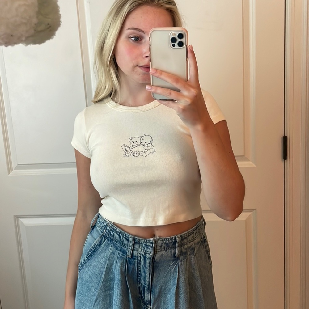 Brandy Melville teddy bear baby tee